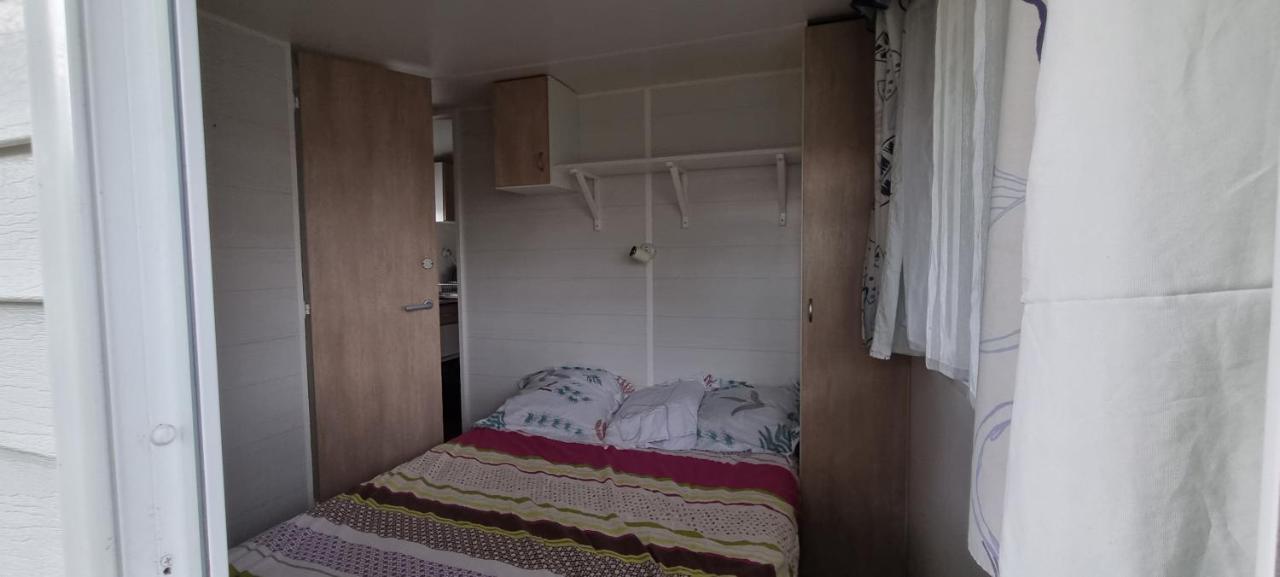 Mobil Home Sur La Cote Landaise Saint-Julien-en-Born Exterior photo